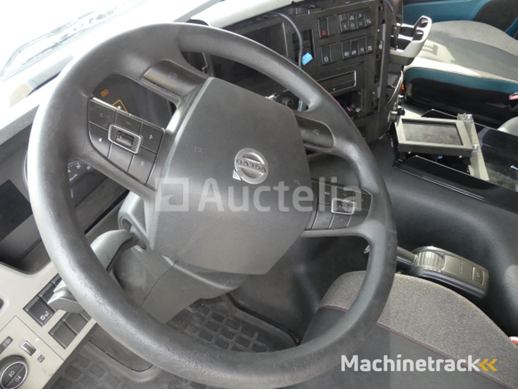 Volvo FM Curb Truck (2016-561.954 km-VIN:YV2X922C5GA795659)