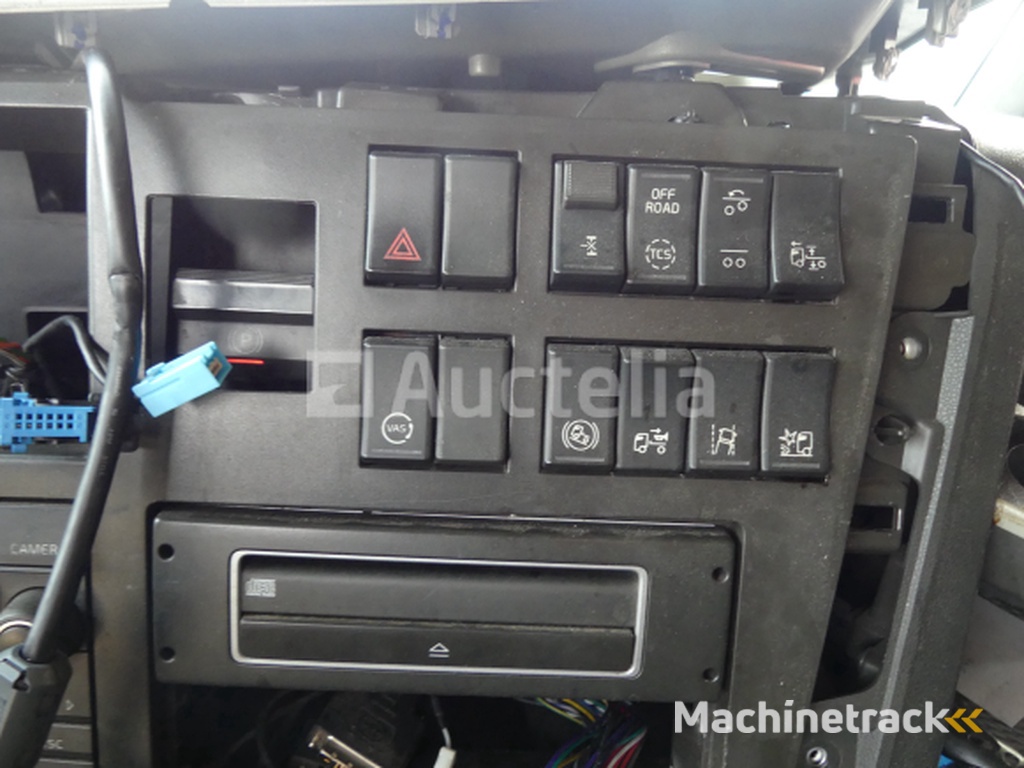 Volvo FM Curb Truck (2016-561.954 km-VIN:YV2X922C5GA795659)