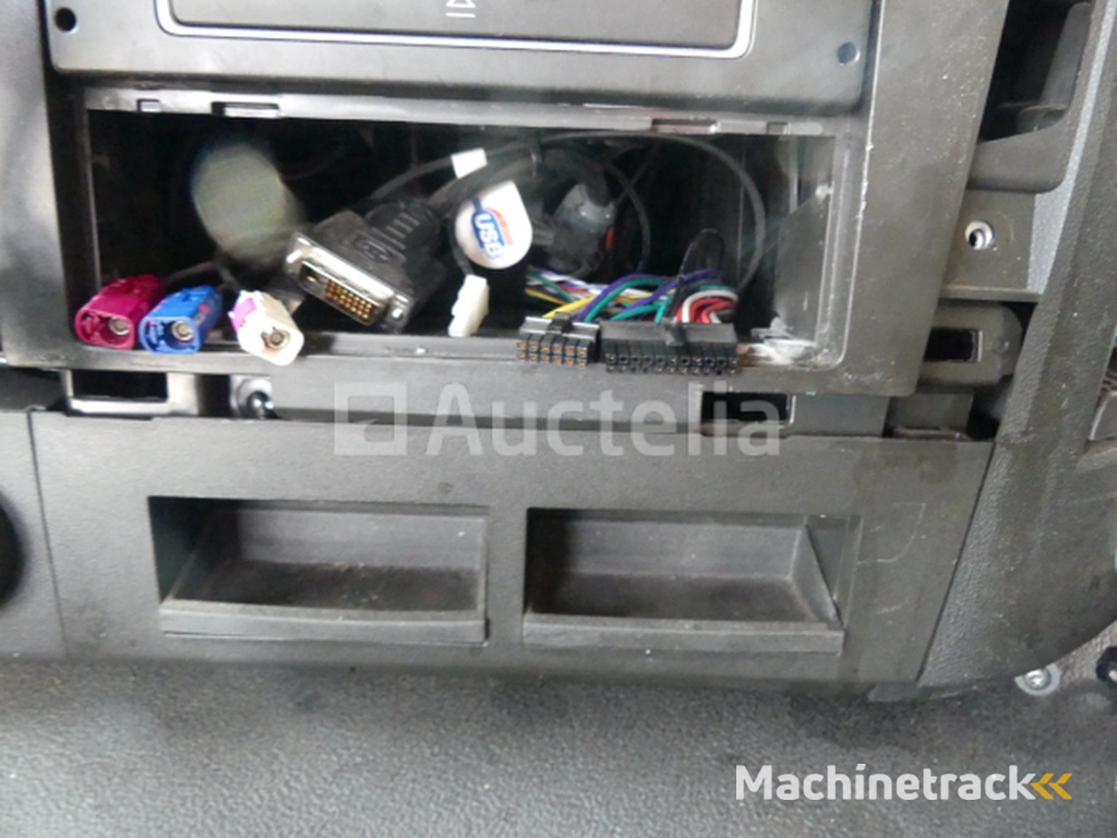 Volvo FM Curb Truck (2016-561.954 km-VIN:YV2X922C5GA795659)