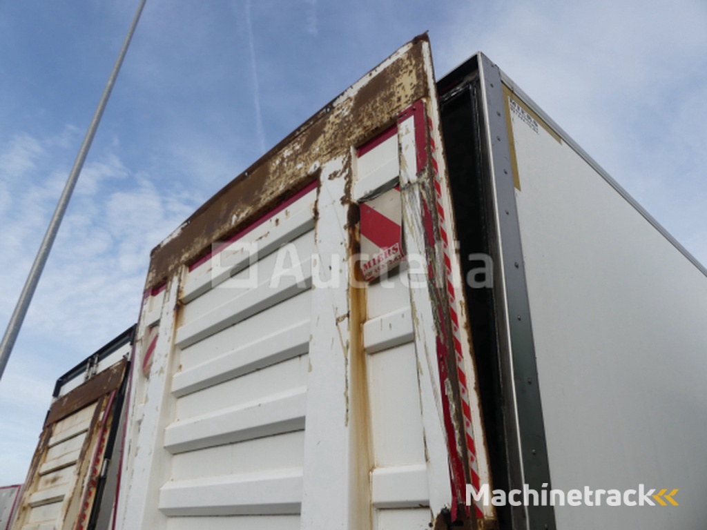 Oplegger Renders Renders (2011-VIN:YA5B201A030S60858)