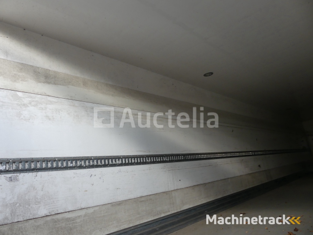 Oplegger Renders Renders (2011-VIN:YA5B201A030S60858)