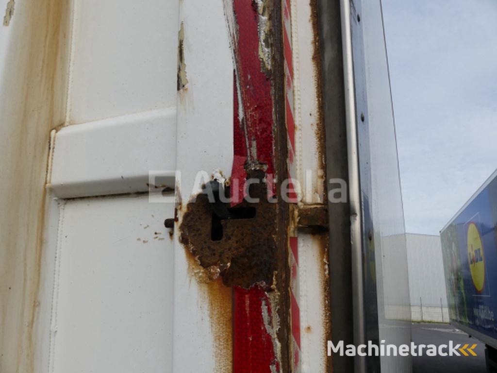 Oplegger Renders Renders (2011-VIN:YA5B201A030S60858)