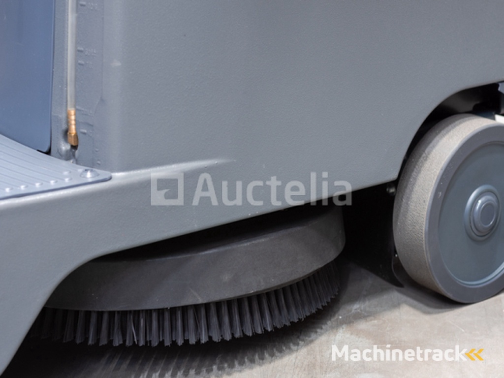 Daewoo DAFR70  zit-schrobmachine