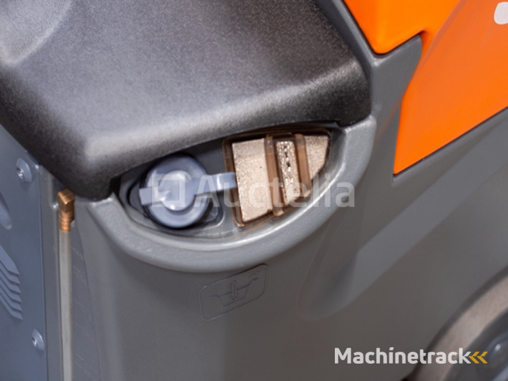 Daewoo DAFR70  zit-schrobmachine