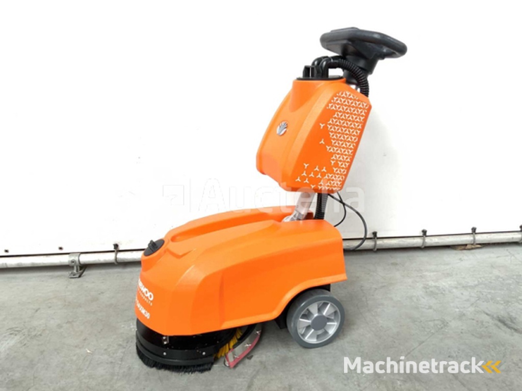 Daewoo DAXM30  schrobmachine