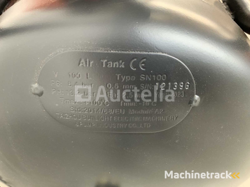 Daewoo DAAX100L Air Compressor