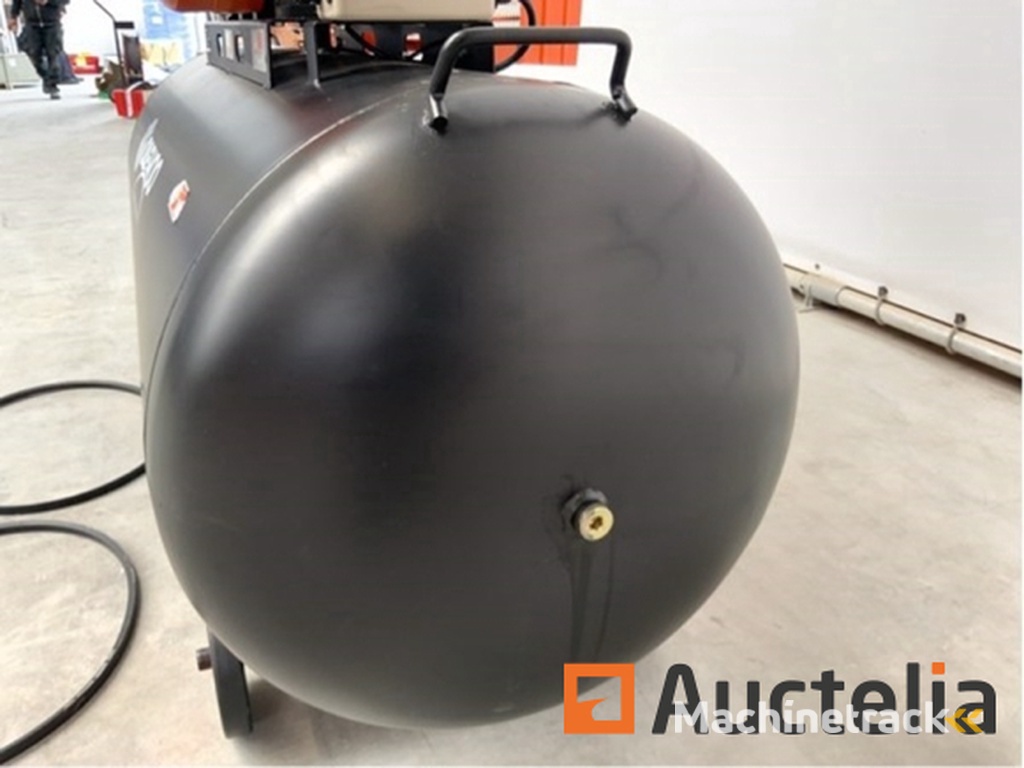 Daewoo DAAX500L Air Compressor