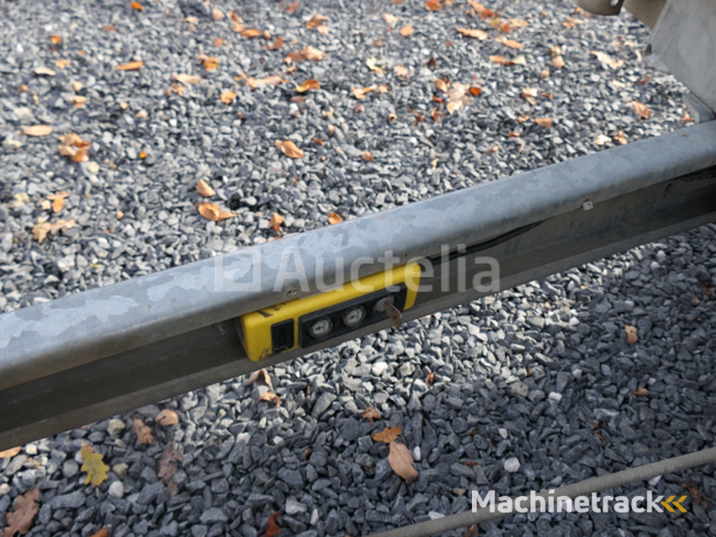 Eduard dubbelassige gaas aanhanger (VIN:YC3EDUARD21140824)