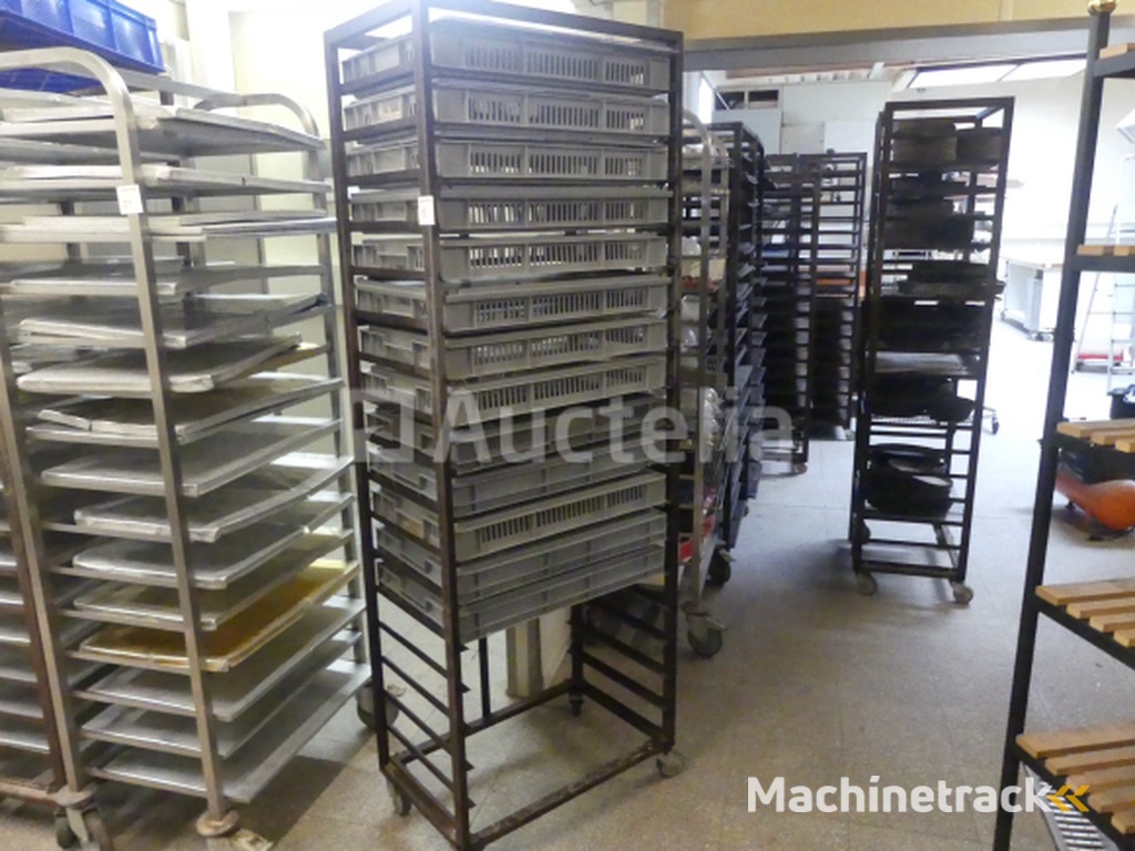 Trolley with plastic containers