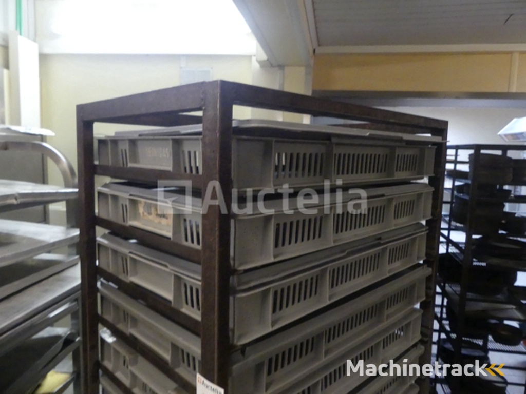 Trolley with plastic containers