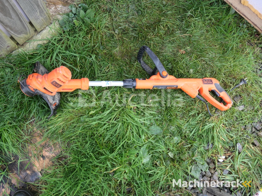 Bosmaaier op benzine + elektrische kantensnijder