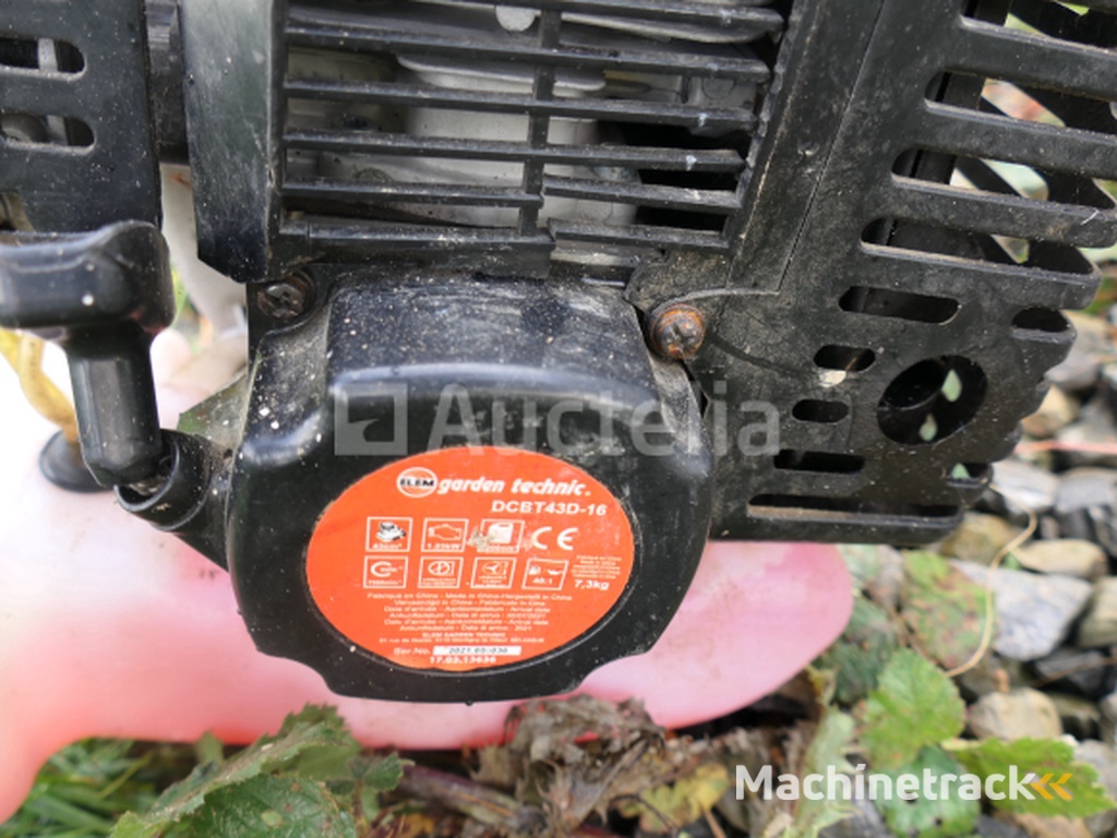 Bosmaaier op benzine + elektrische kantensnijder