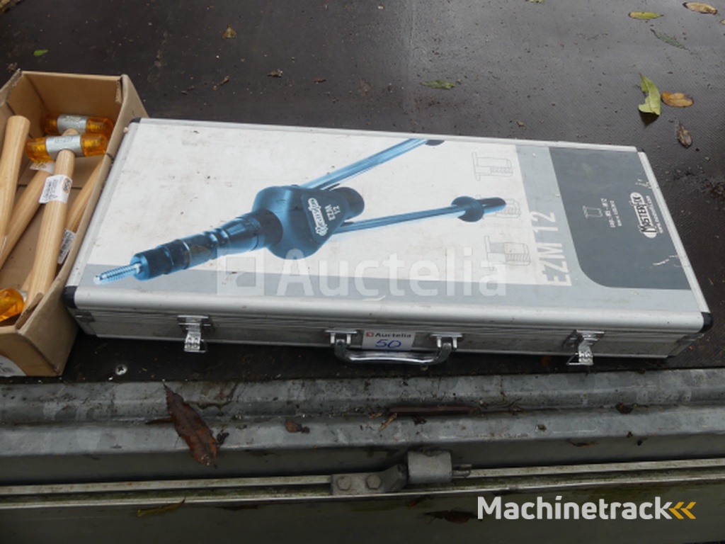 Masterfix EZM12 Krimptang met blinde moeren