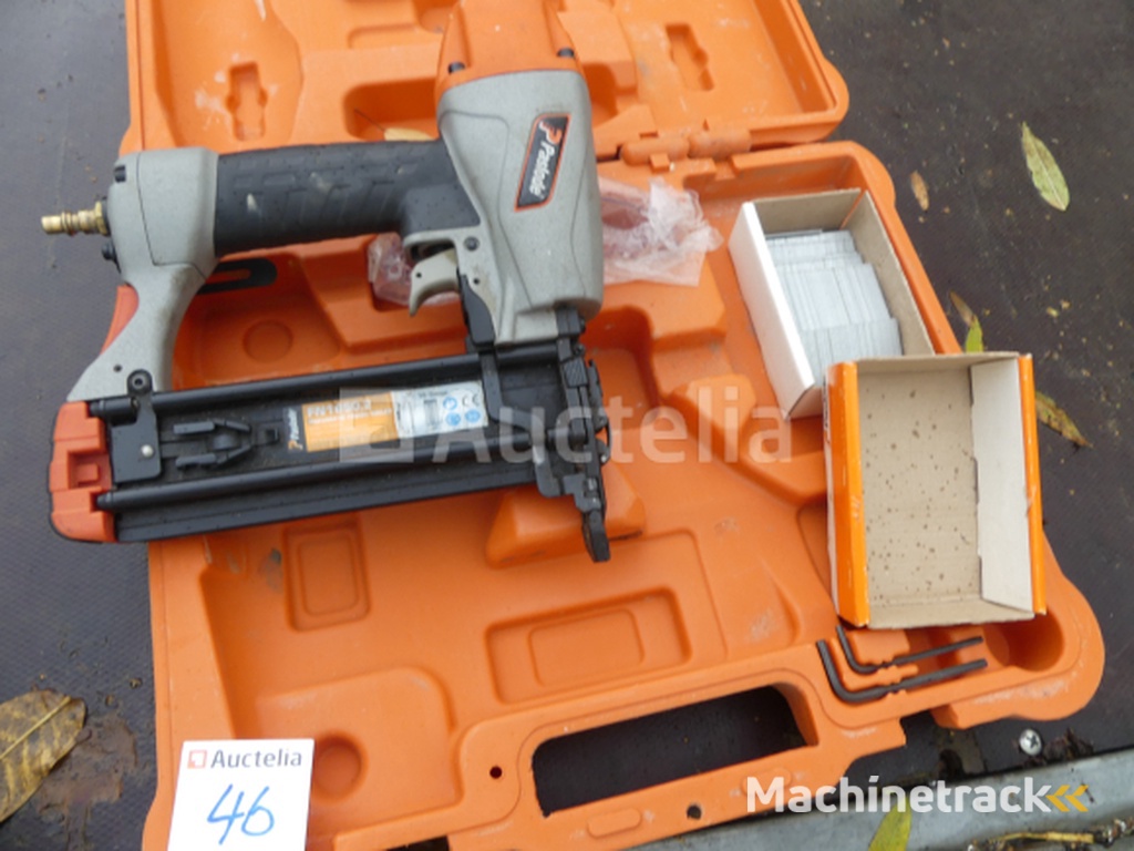 Paslode FN1850.2 pneumatische spijkermachine