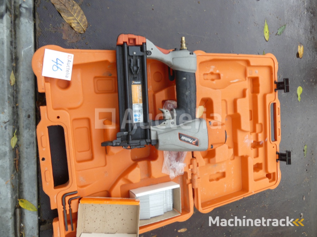 Paslode FN1850.2 pneumatische spijkermachine