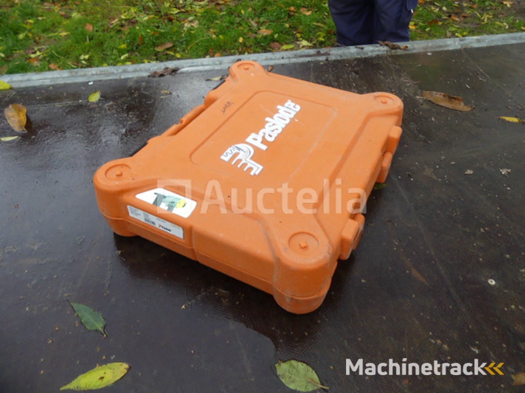 Paslode FN1850.2 pneumatische spijkermachine