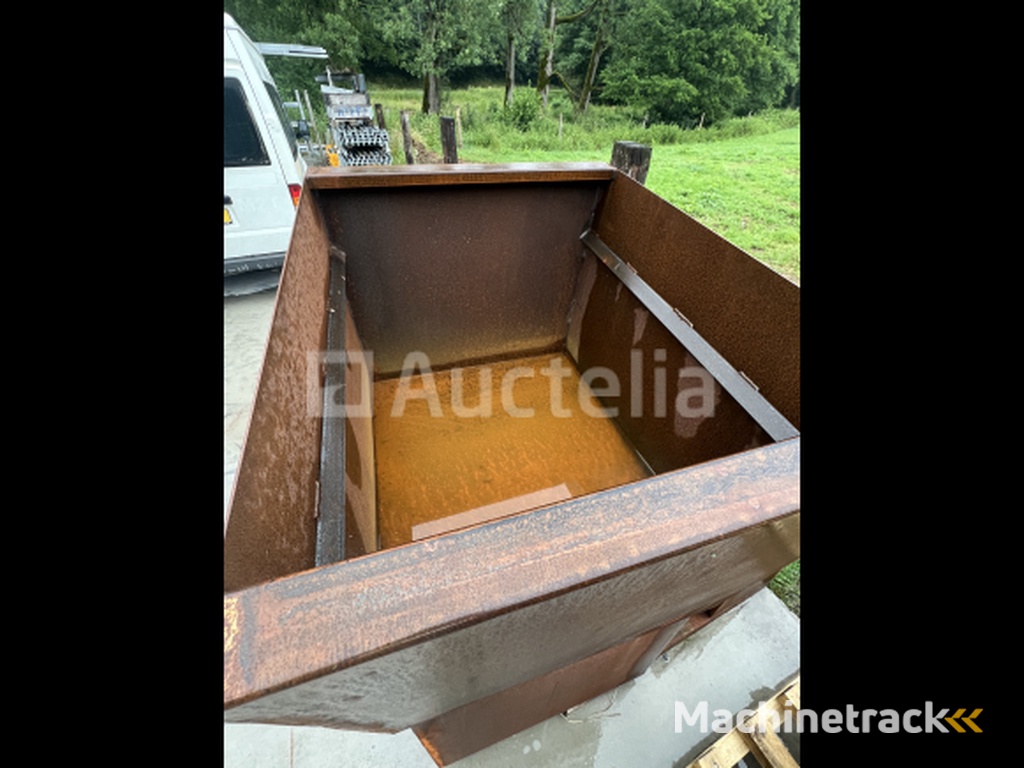 Flower box in Corten (large)