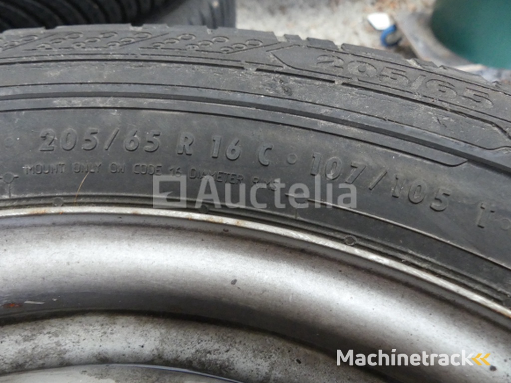 4 Tyres for VW Combi Continental 205/65R16C 107/105T (summer)