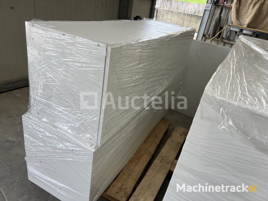 Set of 4 cube shelves