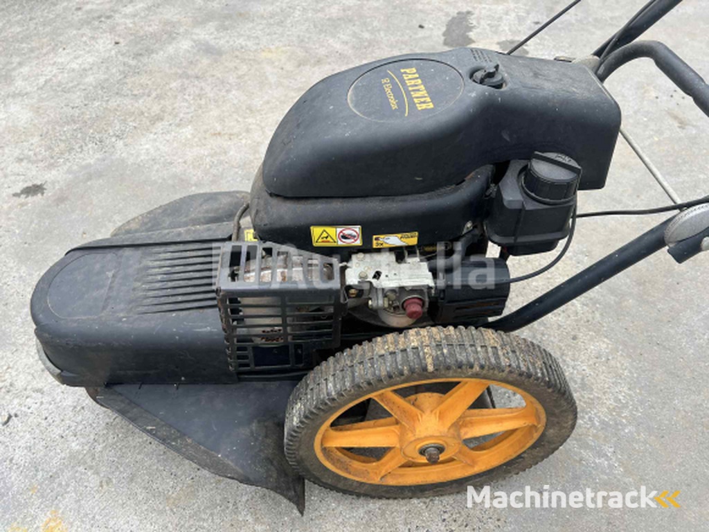 Brush cutter / mower