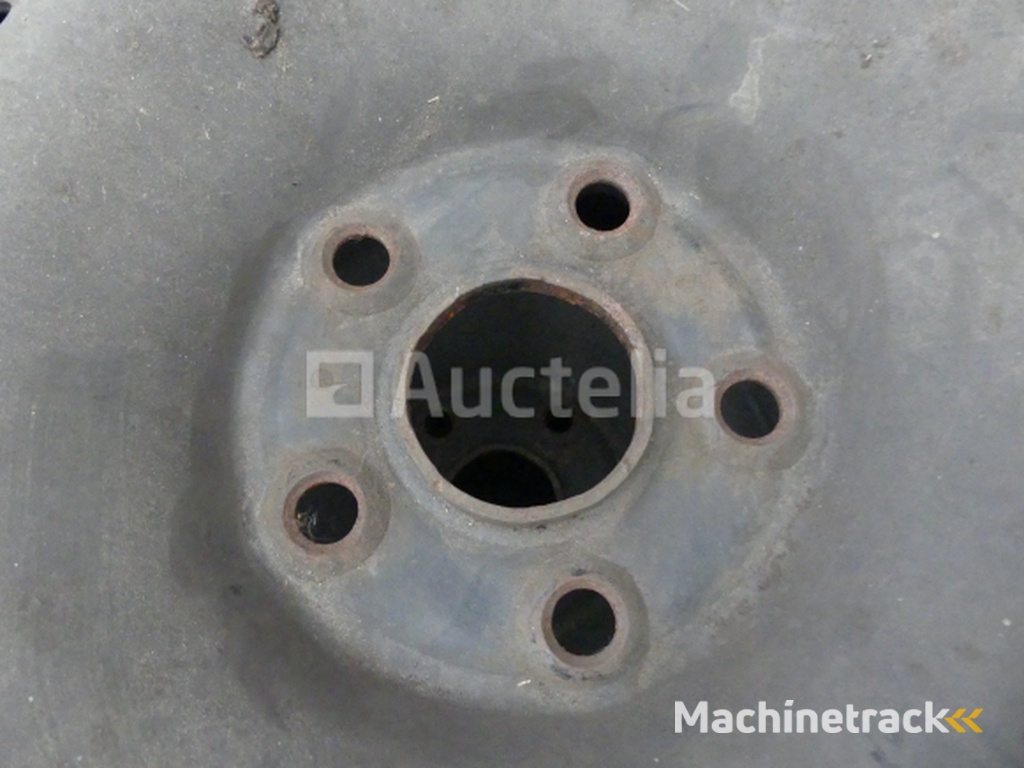 4 Tyres for VW Tiguan Michelin 215/65R17 99H (winter)