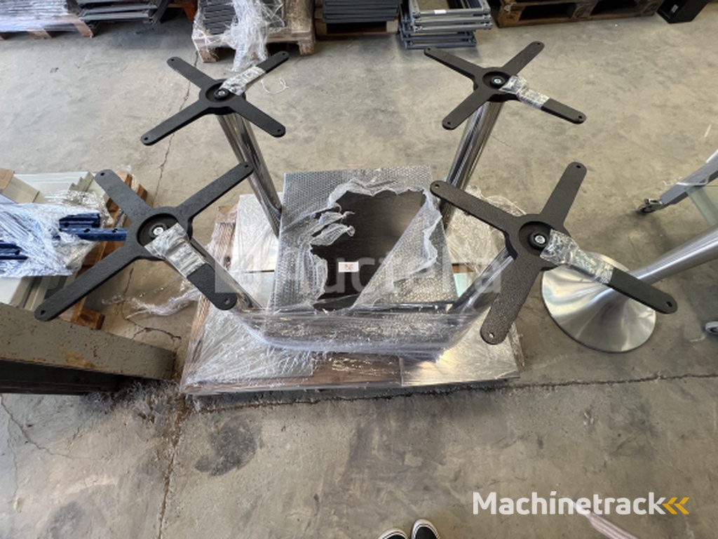 Set of 4 brasserie tables