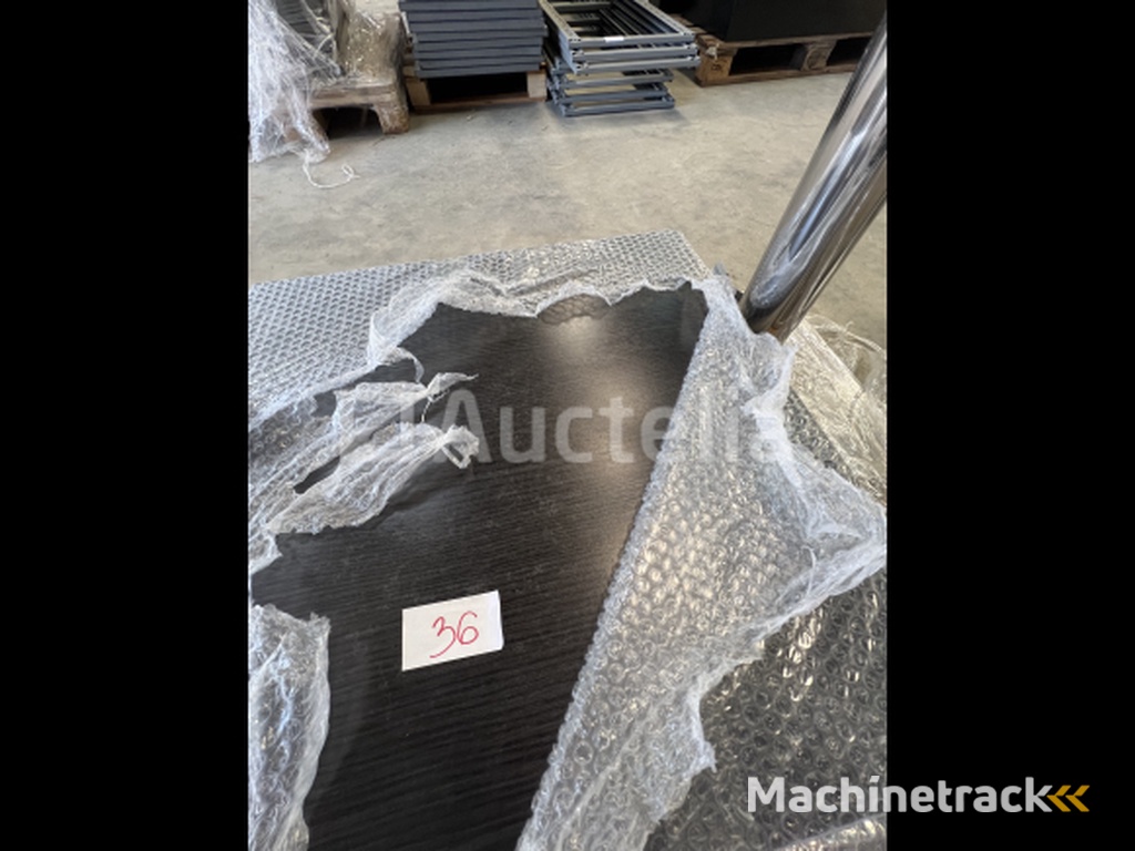 Set of 4 brasserie tables