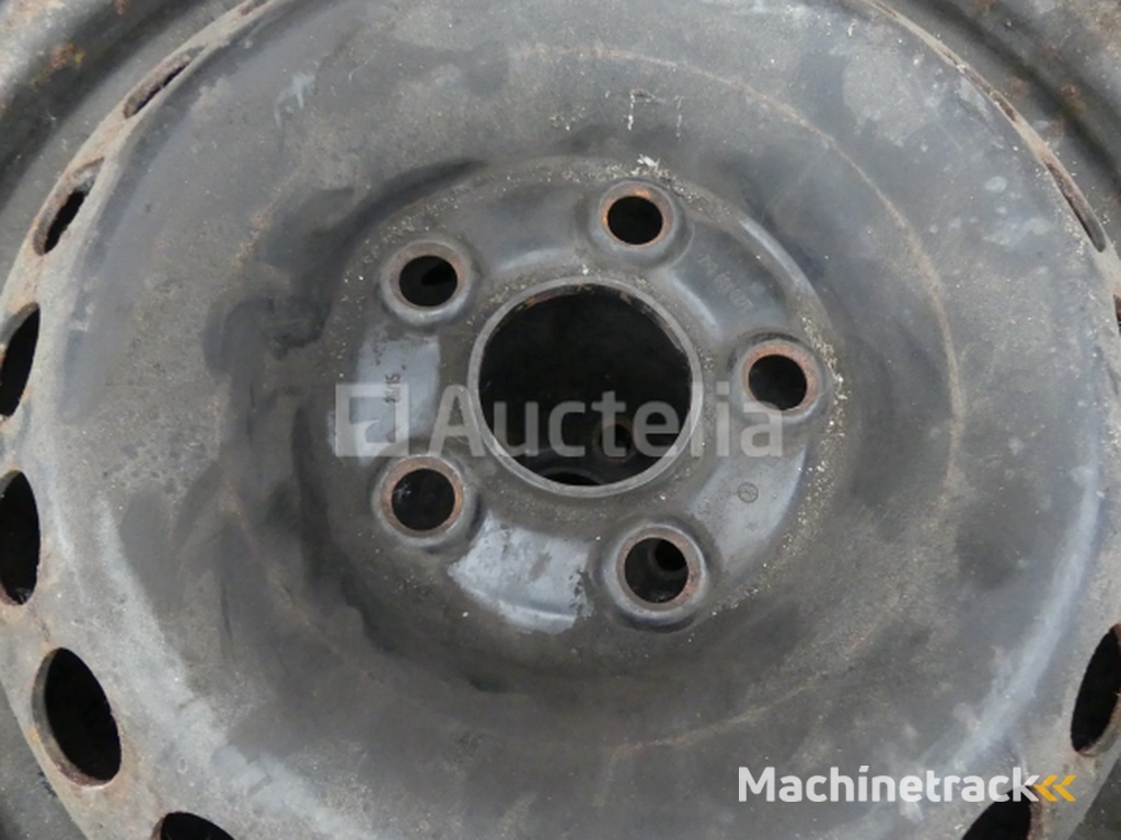 4 Tyres for VW Combi Continental 205/65R16C 107/105T (Winter)