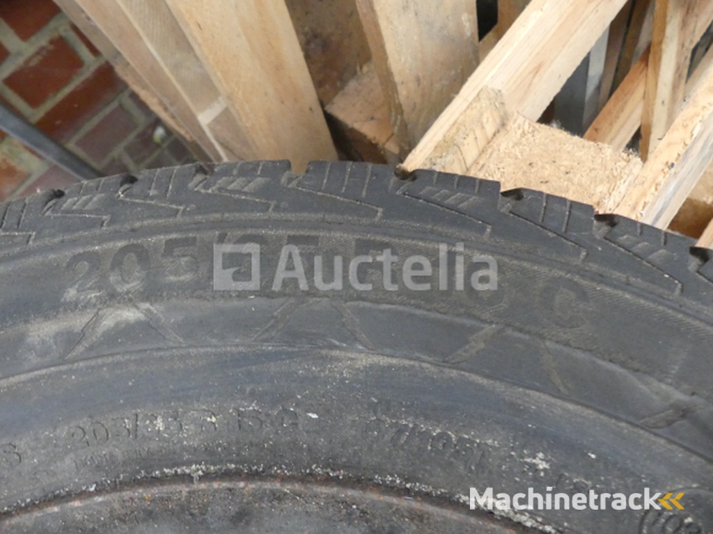 4 Tyres for VW Combi Continental 205/65R16C 107/105T (Winter)