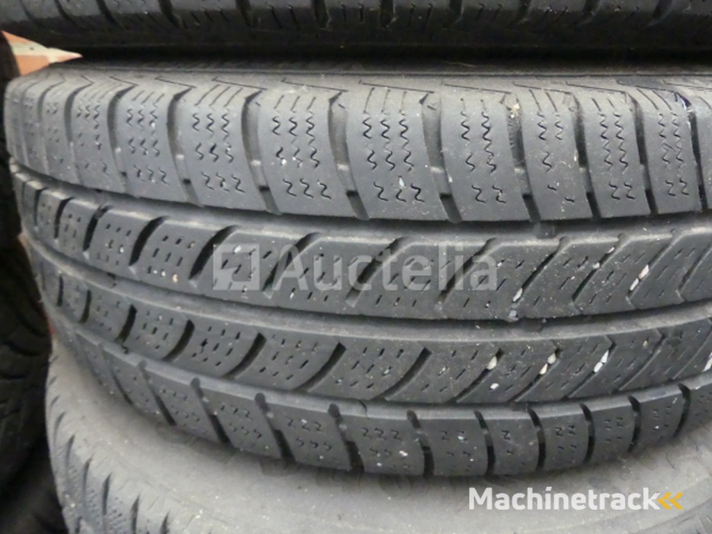 4 Tyres for VW Combi Continental 205/65R16C 107/105T (Winter)