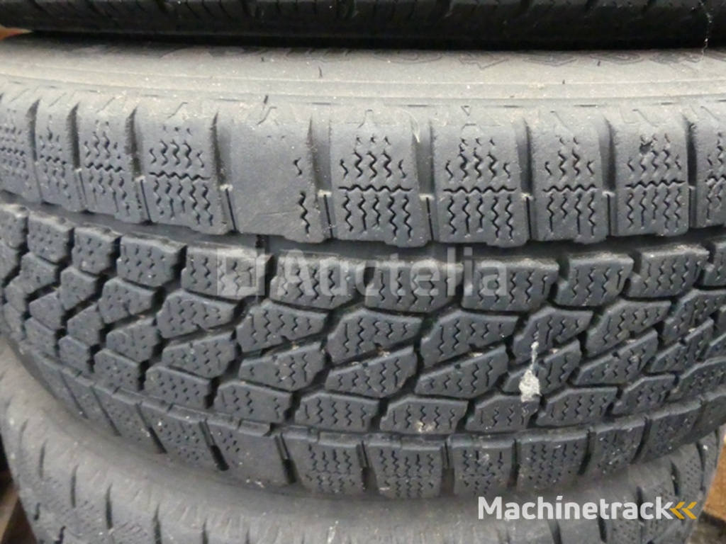 4 Tyres for VW Combi Continental 205/65R16C 107/105T (Winter)
