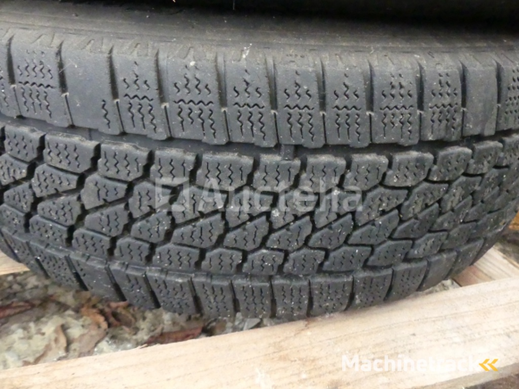4 Tyres for VW Combi Continental 205/65R16C 107/105T (Winter)