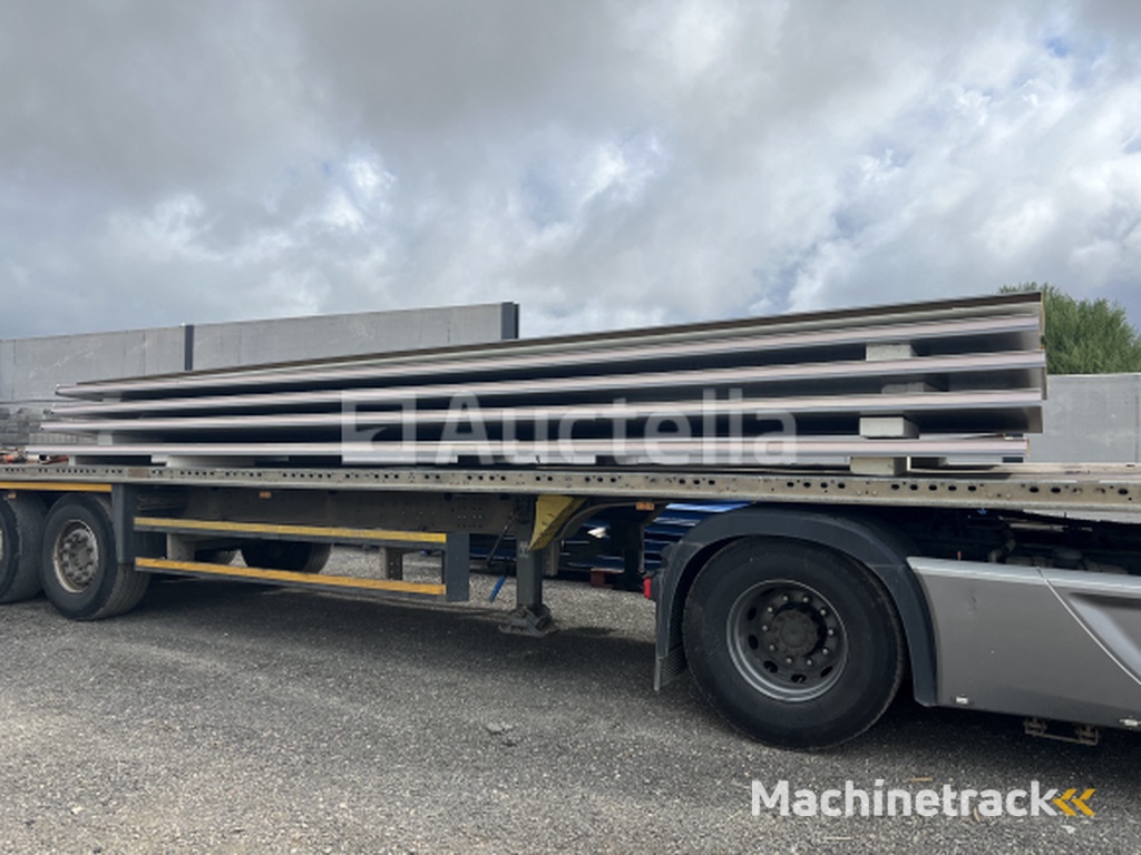 10-piece sandwich panels