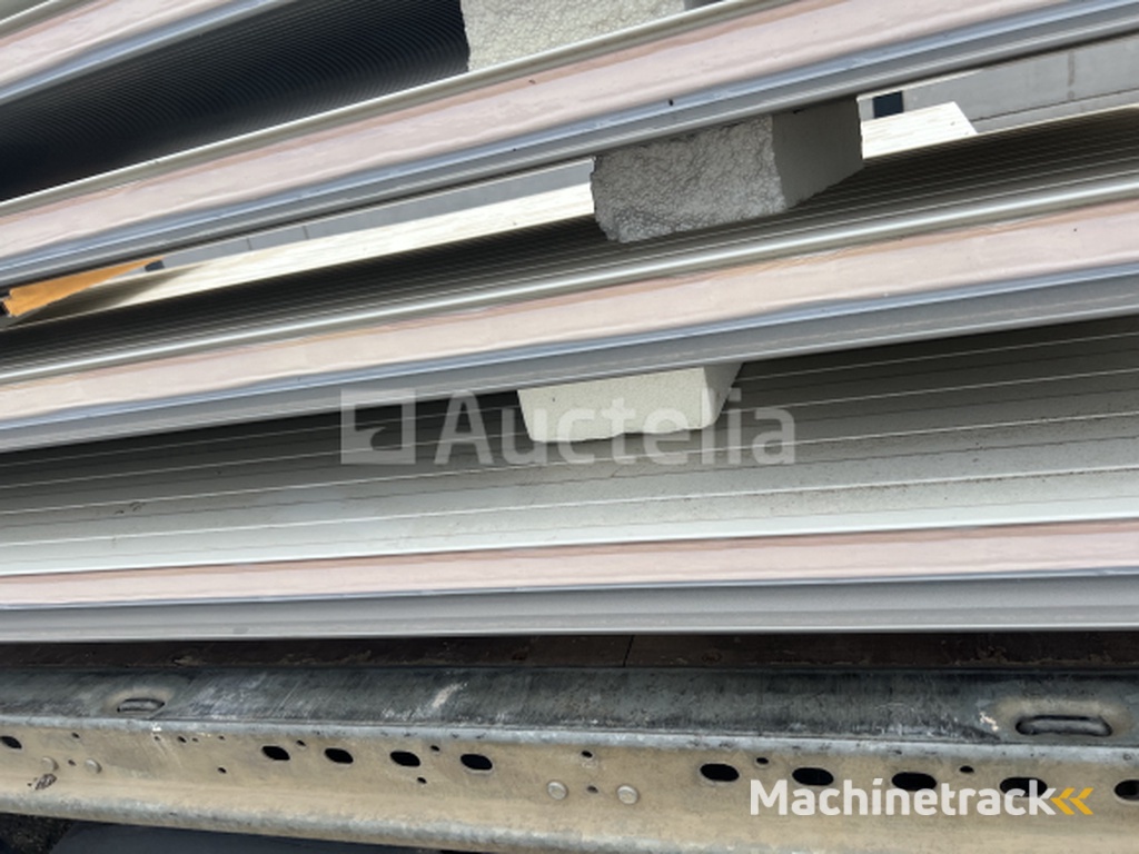 10-piece sandwich panels