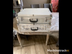 metal-carrying-cases-2-pieces