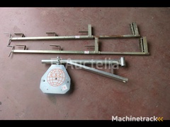 galvanised-scaffolding-pulley,-railing-uprights-to-be-clamped-on-slab