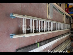 triple-element-solid-ladder