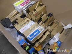 6-empty-printer-toner-pallets