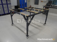 work-table-on-wheels