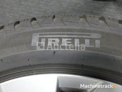 4-winter-tyres-on-aluminium-rims-pirelli-sottozero3---205-50-r17
