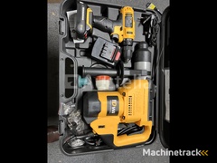 boorhamer-en-accu-schroevendraaier-in-koffer