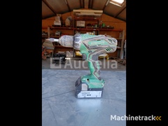 hitachi-ds18djl-screwdriver