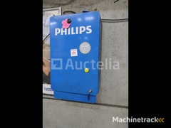 light-bulbs-and-wall-cabinet