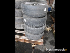 4-tweedehands-banden-op-maxxis-pro-r1-aluminium-velg-afmetingen-225-40-zr-18-92w