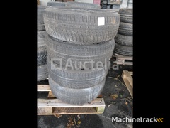 4-tweedehands-winterbanden-op-hankook-stalen-velg-afmetingen-215-70-r16-100t