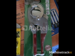 pvc-pipe-cutter