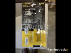 rivet-pliers-with-nails