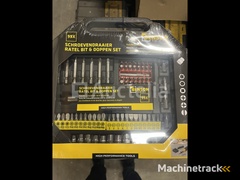 99-delige-schroevendraaier-ratelbit-en-doppen-set