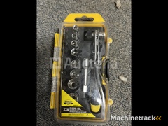 bit-socket-set-with-ratchet