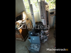 consumables-for-screws,-bolts,-under-roof,...